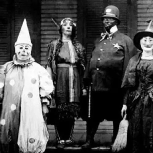 23 Creepy Halloween Costumes From The Early 1900s