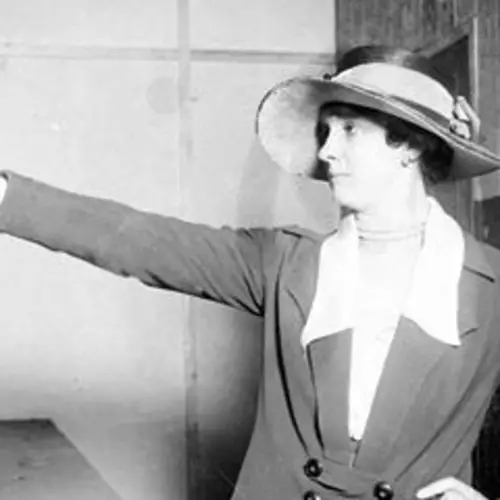 Alice Clement: The Little-Known Story Of The Female Sherlock Holmes