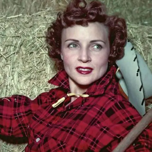 33 Young Betty White Pictures That Capture A Hollywood Star In The Making