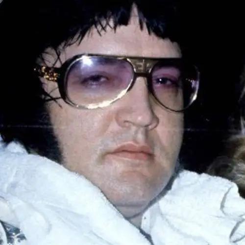 10 Of The Most Embarrassing Celebrity Deaths From History