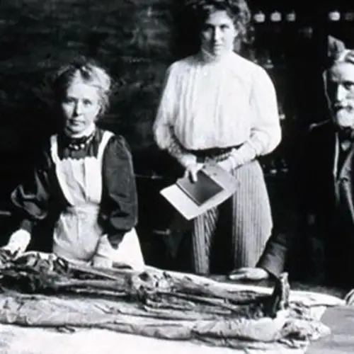 Did The Victorians Really Host Mummy Unwrapping Parties?