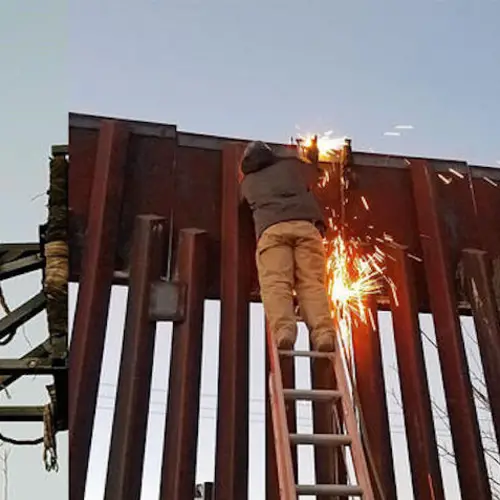 Drug Smugglers Use Catapult To Launch Marijuana Over Mexico Border Fence