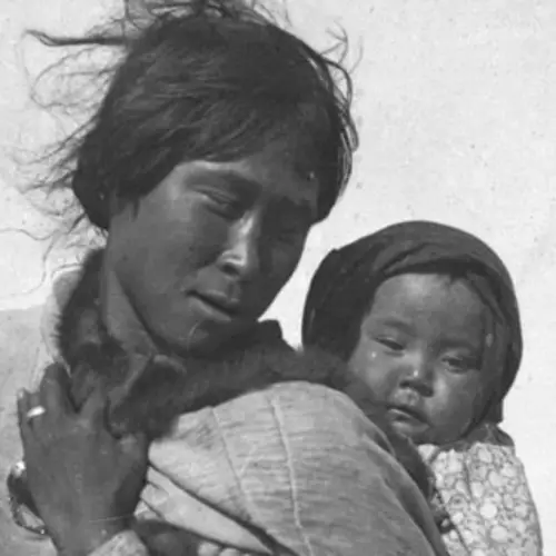 41 Historic Photos Of The Inuit People Taken Before Canada Stamped Out Their Way Of Life