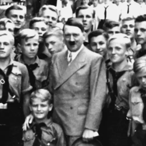 Life Inside The Hitler Youth: 44 Revealing Photos