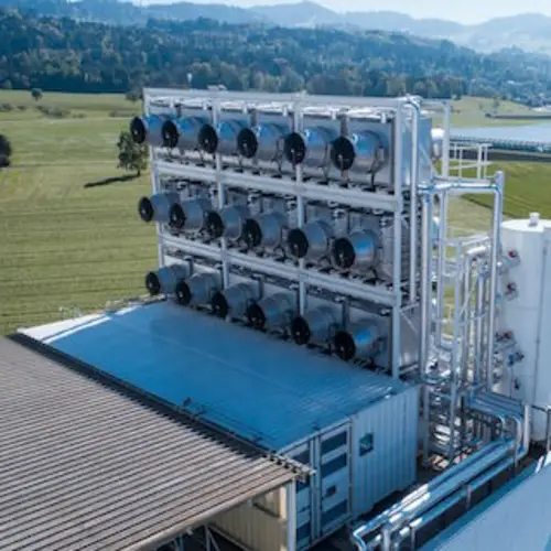 This New Machine Sucks CO2 From The Air And Uses It To Grow Vegetables