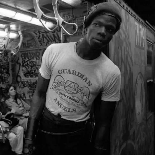 22 Photos Of The 'Guardian Angels' Who Cleaned Up The Terrifying Streets Of 1980s New York