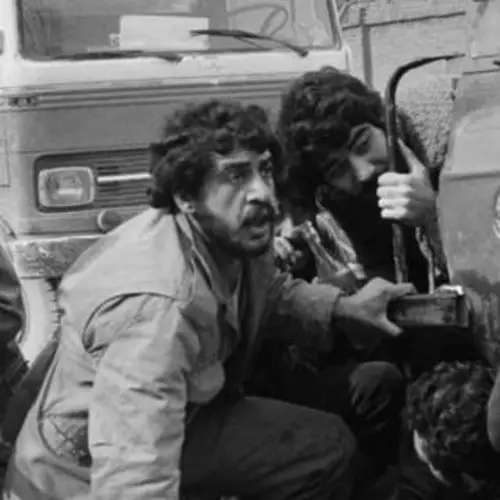 25 Intense Images From The Iranian Revolution