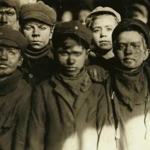 Heartbreaking Historical Photos From America's Battle For Fair Working Conditions