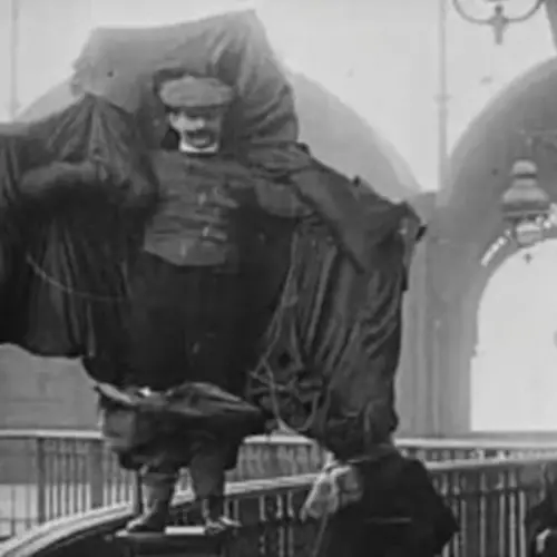 The Story Of Franz Reichelt, The Man Who Died Jumping Off The Eiffel Tower