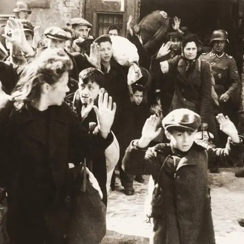 Disturbing Photos Captured Inside The Jewish Ghettos Of The Holocaust