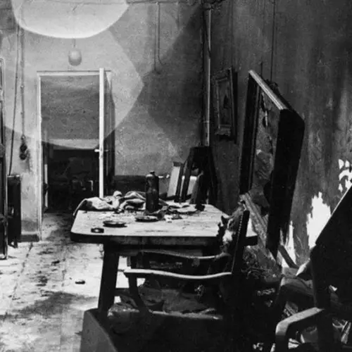 Inside The Führerbunker, The Nazi Hideout Where Adolf Hitler Lived, Got Married, And Died In The Waning Days Of World War II