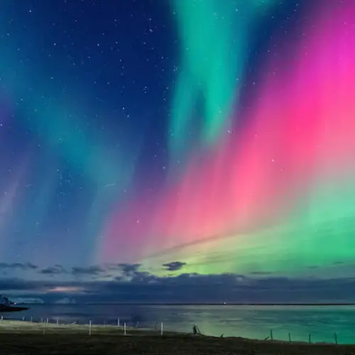 27 Photos Of Iceland's Northern Lights Dancing Across The Sky