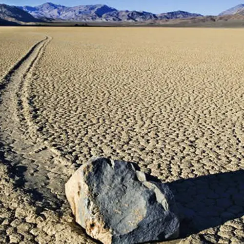 These Boulders Appeared To Glide Through The Desert On Their Own – Then Scientists Figured Out Why