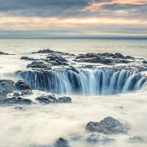 Thor's Well, The Astonishing Sea Cave In Oregon That Looks Like It's Draining The Pacific Ocean