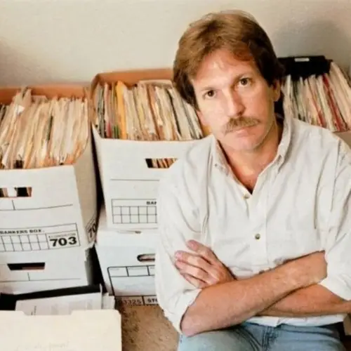 The Tragic Story Of Gary Webb, The Investigative Journalist Who Died By Suicide After Exposing The CIA