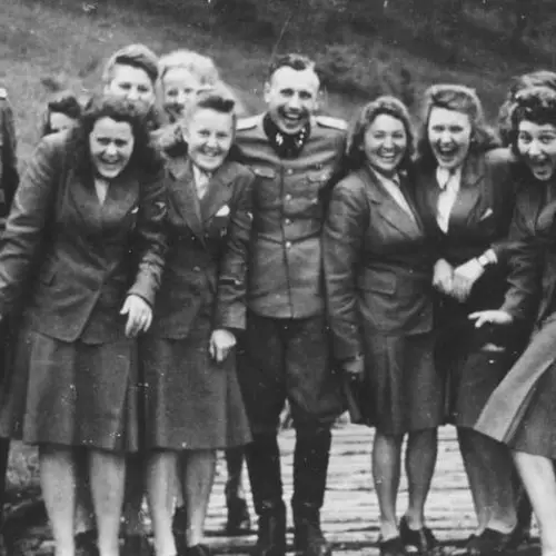 33 Rare Photos That Show The Secret Lives Of Nazis Inside Auschwitz