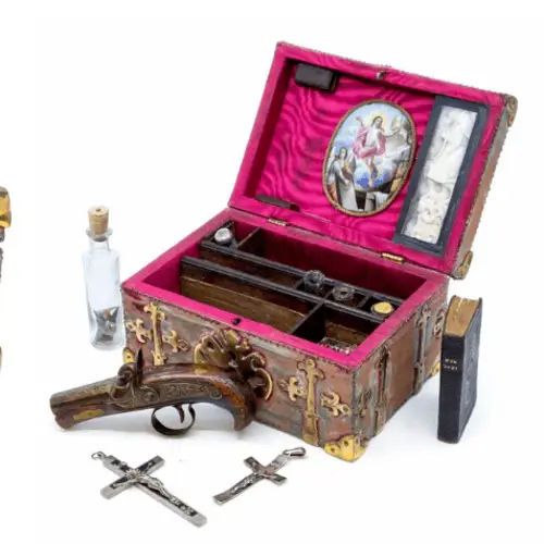 This 19th-Century Vampire-Hunting Kit Could Be Yours For $4,000