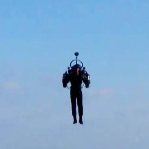 Multiple Airline Pilots Spot A Mysterious Man In A Jetpack Flying Alongside Them Over Los Angeles