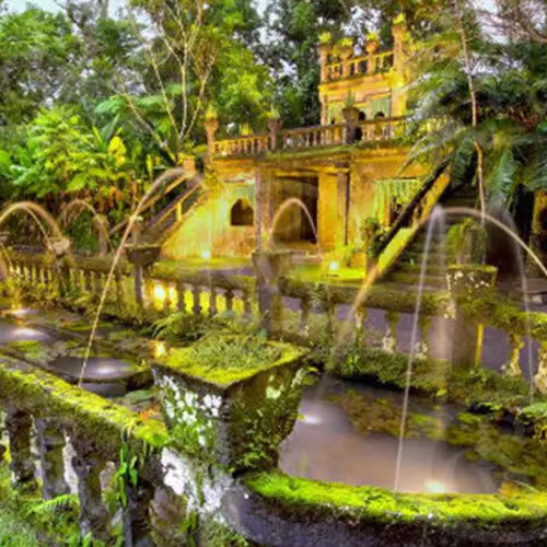 21 Enchanting Photos Of Paronella Castle, The Australian Party Palace Abandoned In The Jungle