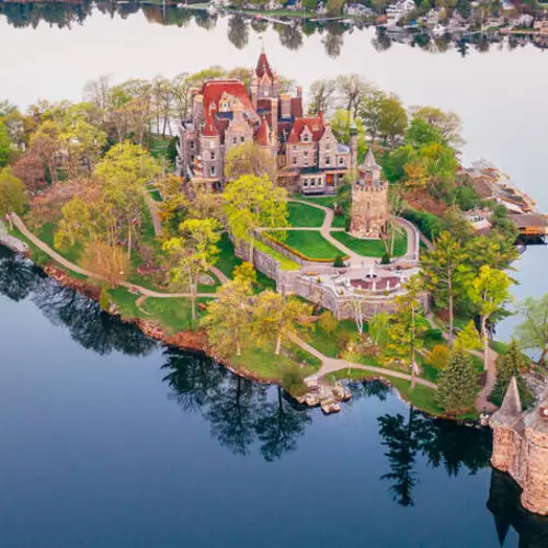 25 Stunning Photos Of Boldt Castle — And The Tragic Story Behind It