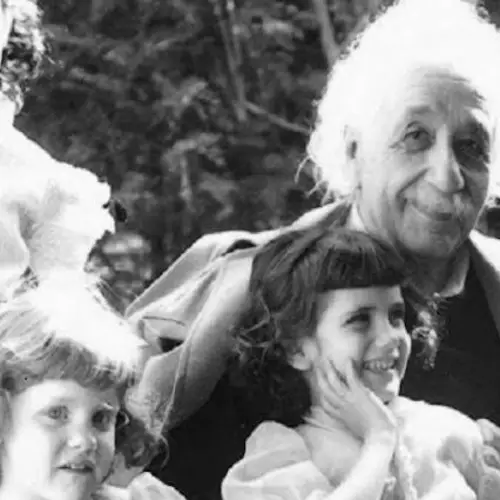 Inside The Mystery Of Lieserl Einstein, The Secret Daughter Of Albert Einstein