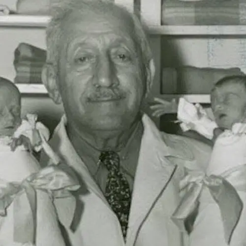 37 Weird History Facts That Sound Fake But Aren't