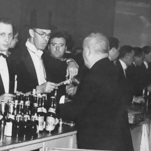 44 Vintage Photos Of Speakeasies, The Underground Bars Of Prohibition-Era America