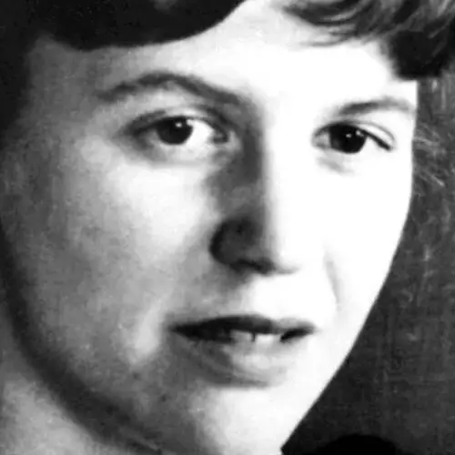 The Haunting Story Of How Sylvia Plath Died And The Tragic Events That Led Up To It