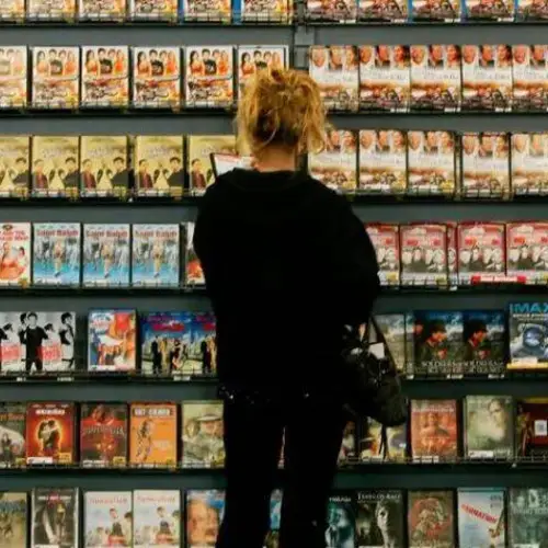 Go Inside The Dramatic Rise And Fall Of Blockbuster Through These 23 Nostalgia-Inducing Photos