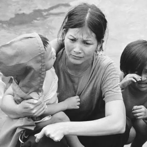 40 Photos That Capture The Fall Of Saigon, The Tragic Final Chapter Of The Vietnam War