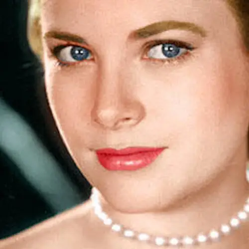 The Captivating Story Of Grace Kelly, The Hollywood Icon Who Left Acting At The Height Of Her Fame To Become A Princess