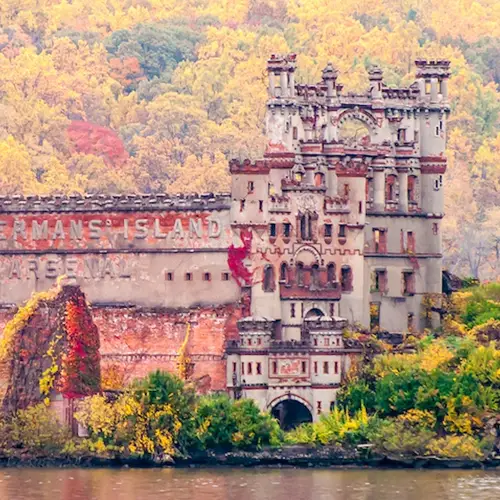 Inside Bannerman Castle, The Abandoned 20th-Century Arsenal Located Just North Of New York City