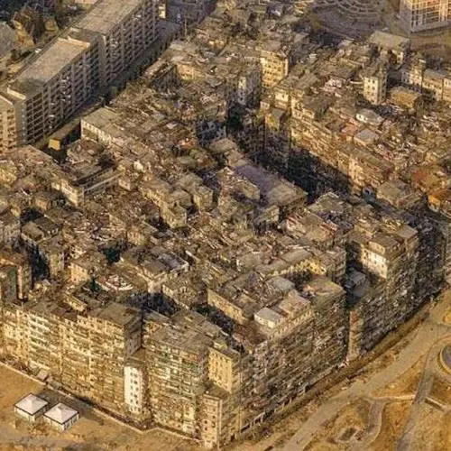 39 Photos Of Kowloon Walled City, Once The Most Crowded Place In The World