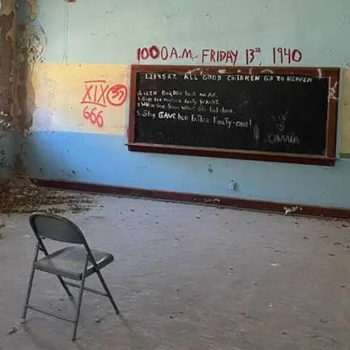 44 Haunting Photos Of Abandoned Schools That Will Send A Chill Down Your Spine