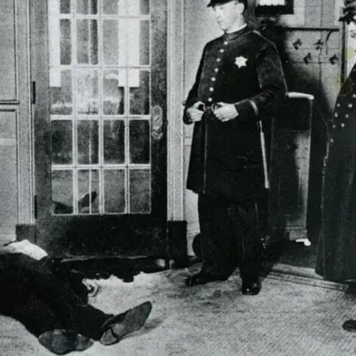 From Al Capone To John Dillinger, See 33 Wild Photos From The Days Of Gangland Chicago