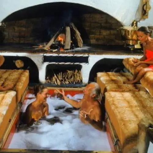 The Decade That Taste Forgot: Lavish And Luxe Interiors Of The 1970s
