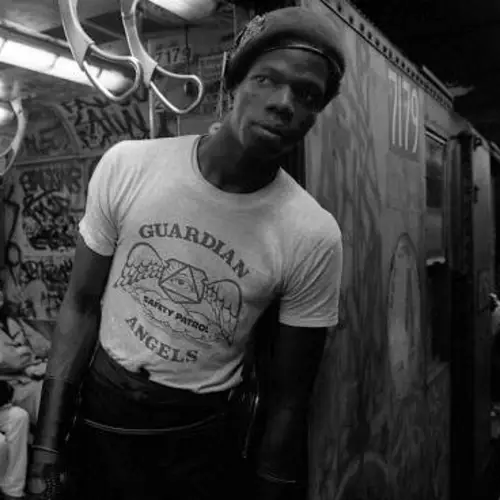 22 Photos Of The 'Guardian Angels' Who Cleaned Up The Terrifying Streets Of 1980s New York