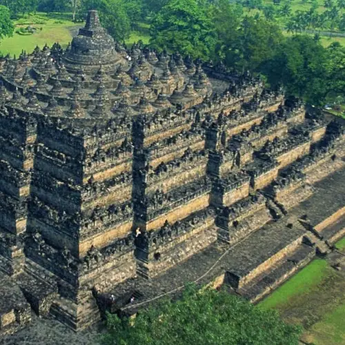 25 Breathtaking Photos Of Borobudur, The Ancient Temple Of 500 Buddhas