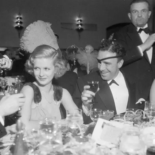 High Society In The 1930s: No Time For Depression