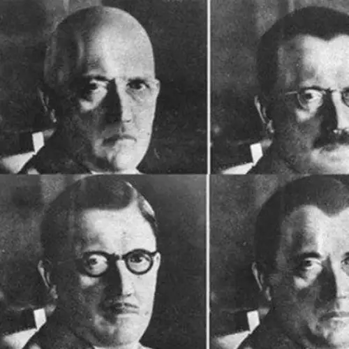 Famous Historical Moments That Were Photoshopped