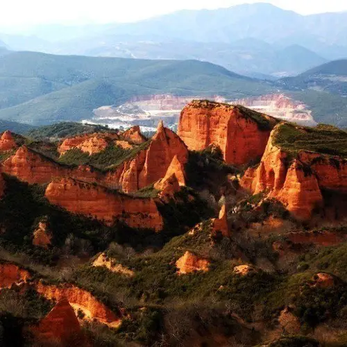 Las Médulas: Splitting Mountains In Search Of Spanish Gold