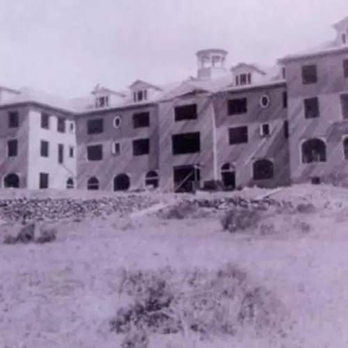 33 Photos That Show Why The Stanley Hotel Is One Of The Creepiest Places On Earth