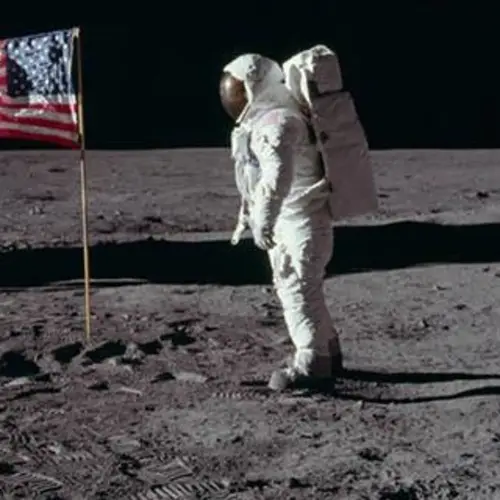 These 25 Vintage NASA Photos Place You At The Scene Of Space Exploration's Most Important Moments
