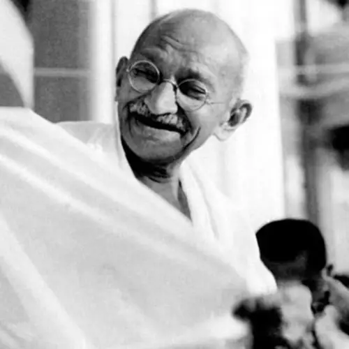 15 Gandhi Quotes To Help You Embrace A Life Of Peace