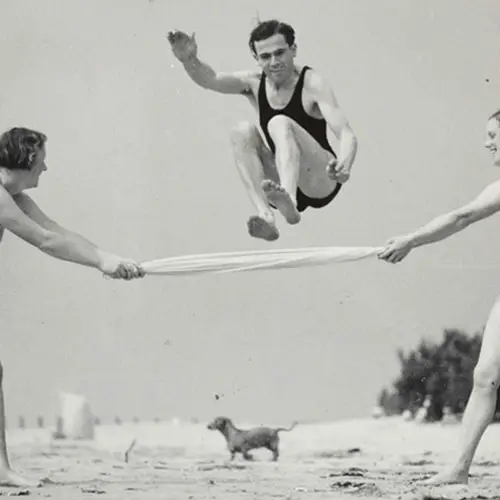 22 Vintage Photos Of Your Favorite Summer Pastimes