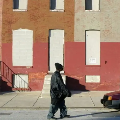 33 Haunting Photos Of The Abandoned Baltimore Ghetto