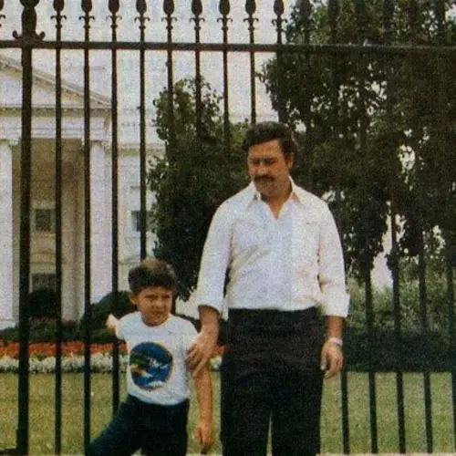 The Surprisingly Mundane Family Life Behind The World's Biggest Drug Kingpin, Pablo Escobar