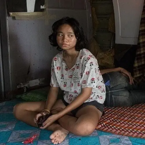 See What Life Is Like For Residents Of Thailand's Airplane Graveyard