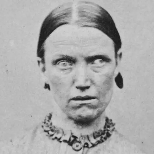 37 Haunting Portraits Of 19th Century Mental Asylum Patients