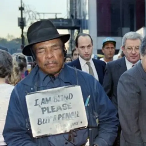 Back From The Brink: 1990s New York In 51 Intense Photos